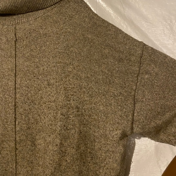 Oversized turtle neck sweater - Picture 4 of 7